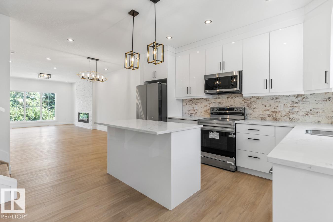 Photo 21 of 7908 75 St Nw, Edmonton AB