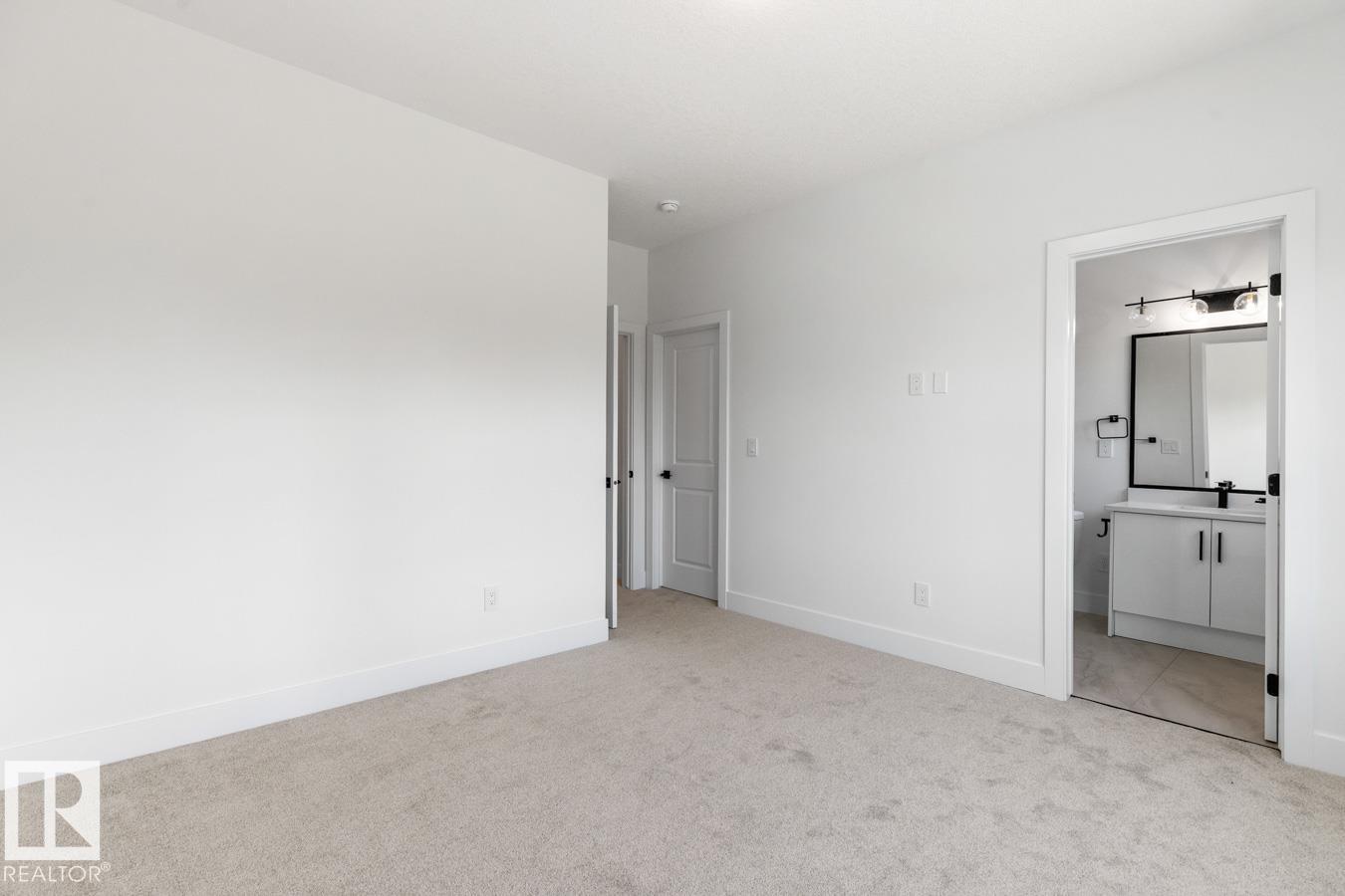 Photo 6 of 7908 75 St Nw, Edmonton AB