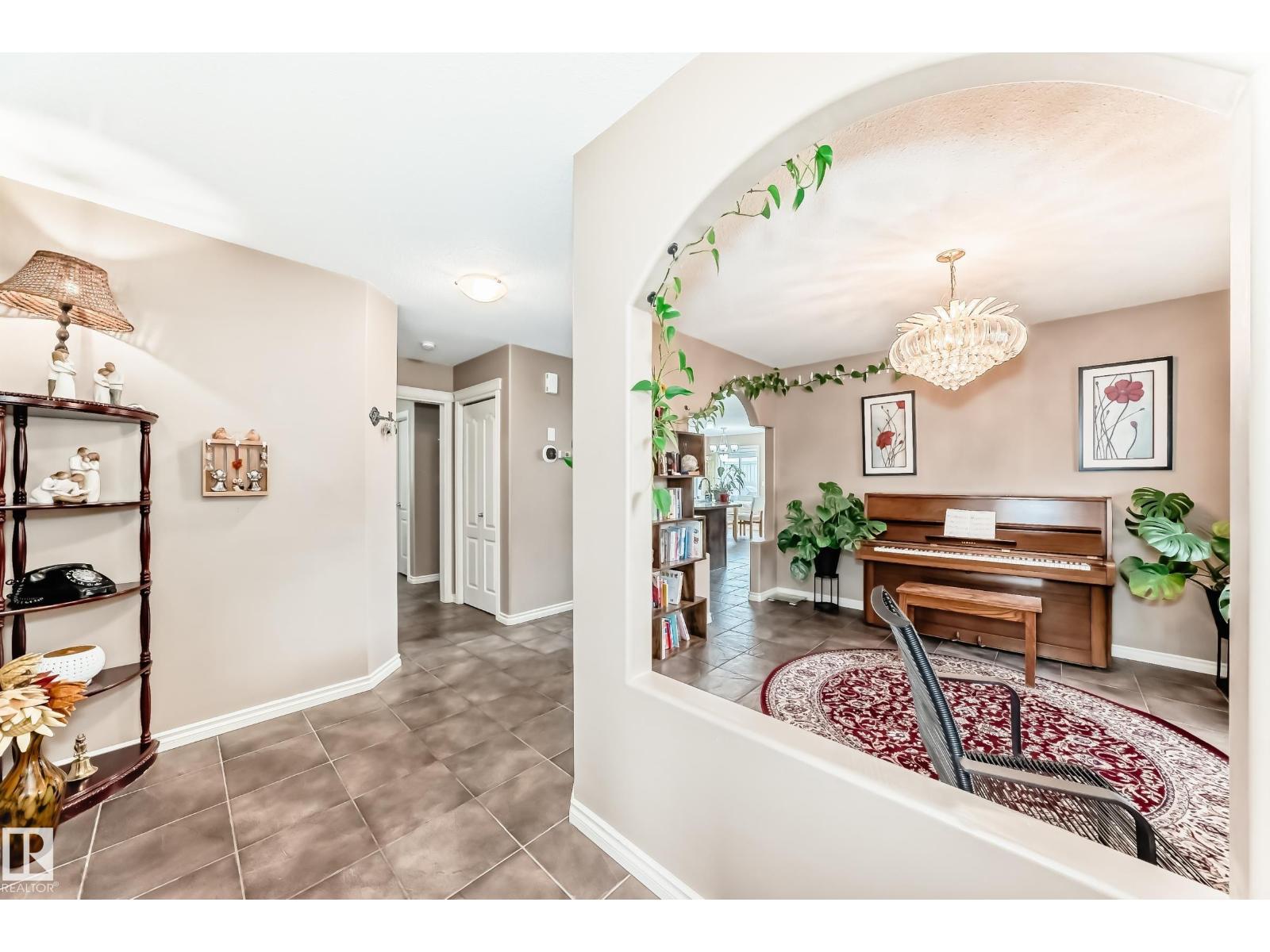Photo 9 of 749 Mcallister Lo Sw, Edmonton AB