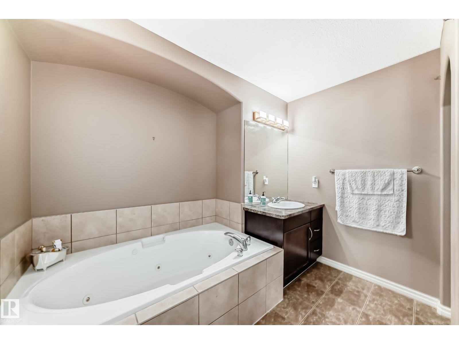 Photo 38 of 749 Mcallister Lo Sw, Edmonton AB