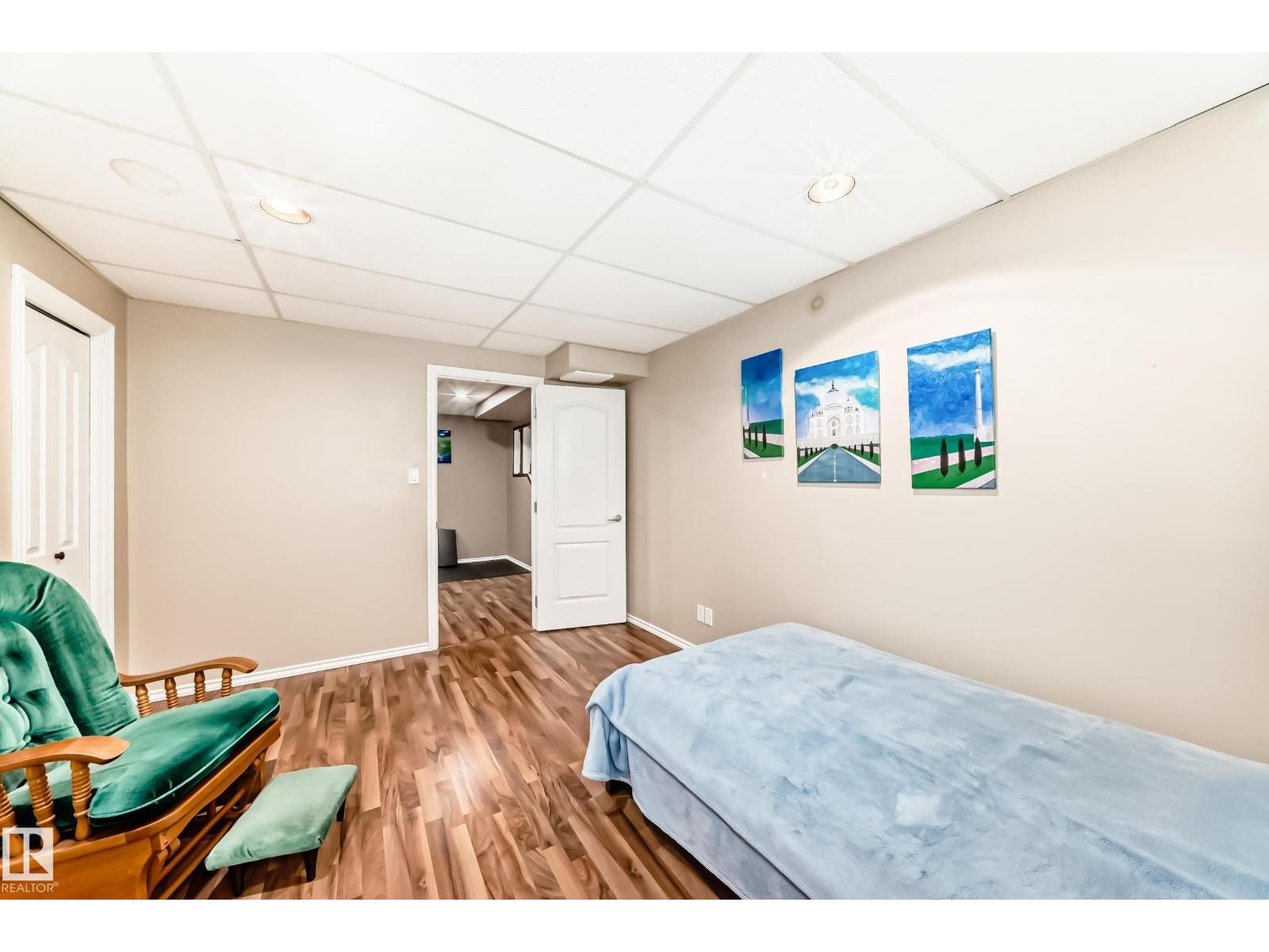 Photo 3 of 749 Mcallister Lo Sw, Edmonton AB