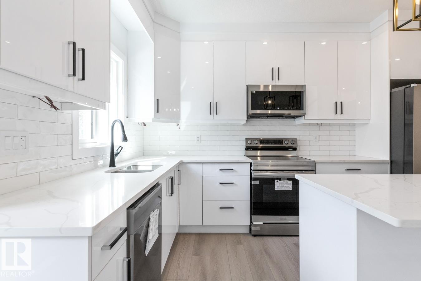 Photo 53 of 7906 75 St Nw, Edmonton AB
