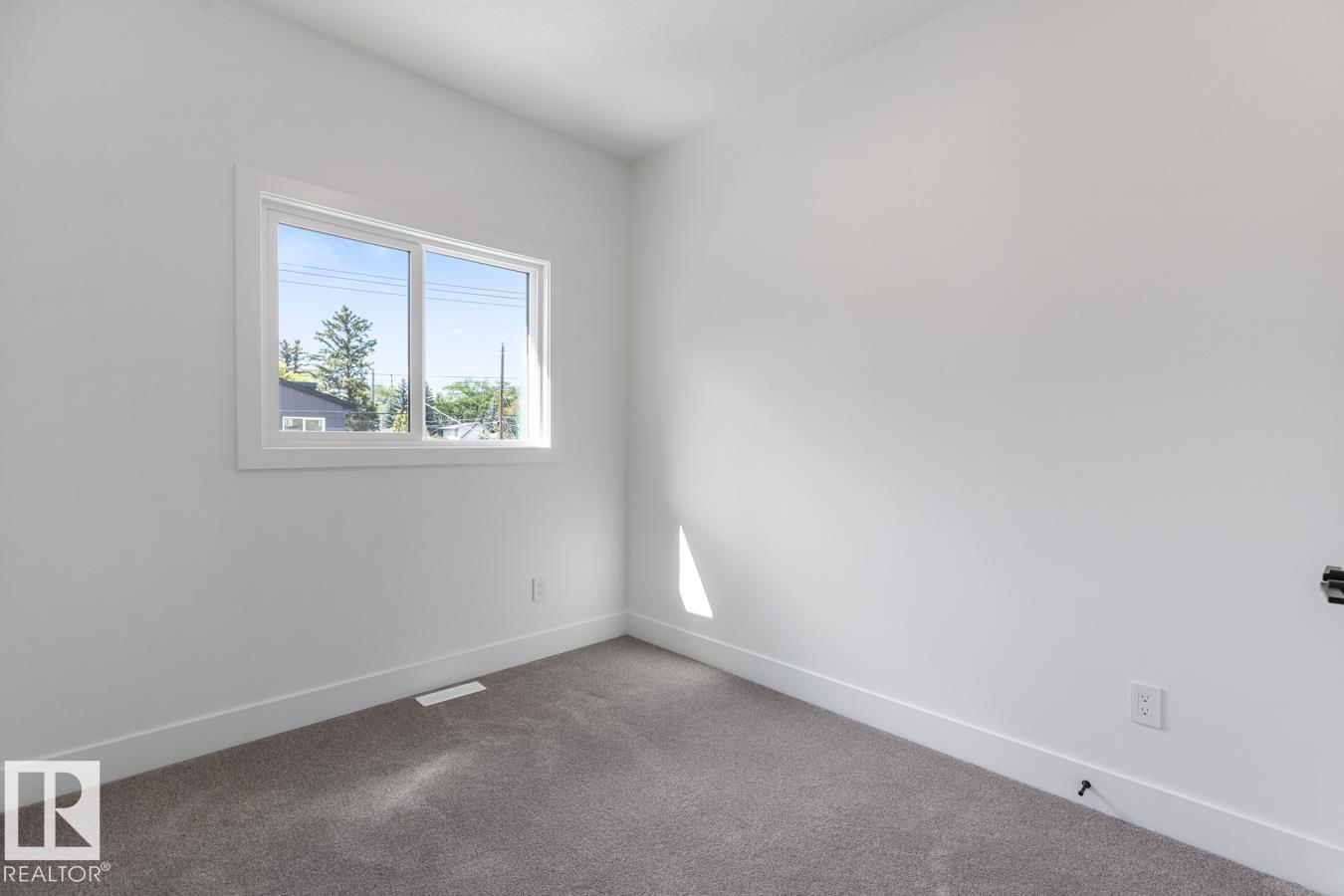Photo 5 of 7906 75 St Nw, Edmonton AB