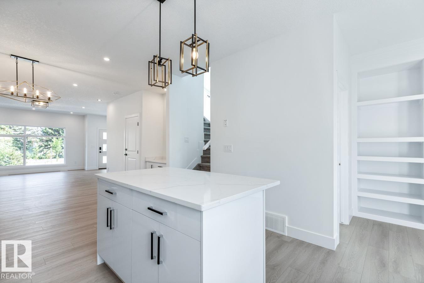 Photo 16 of 7906 75 St Nw, Edmonton AB