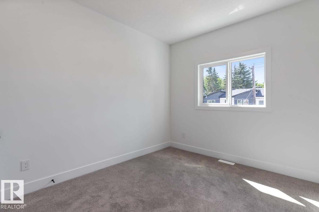 Photo 3 of 7906 75 St Nw, Edmonton AB