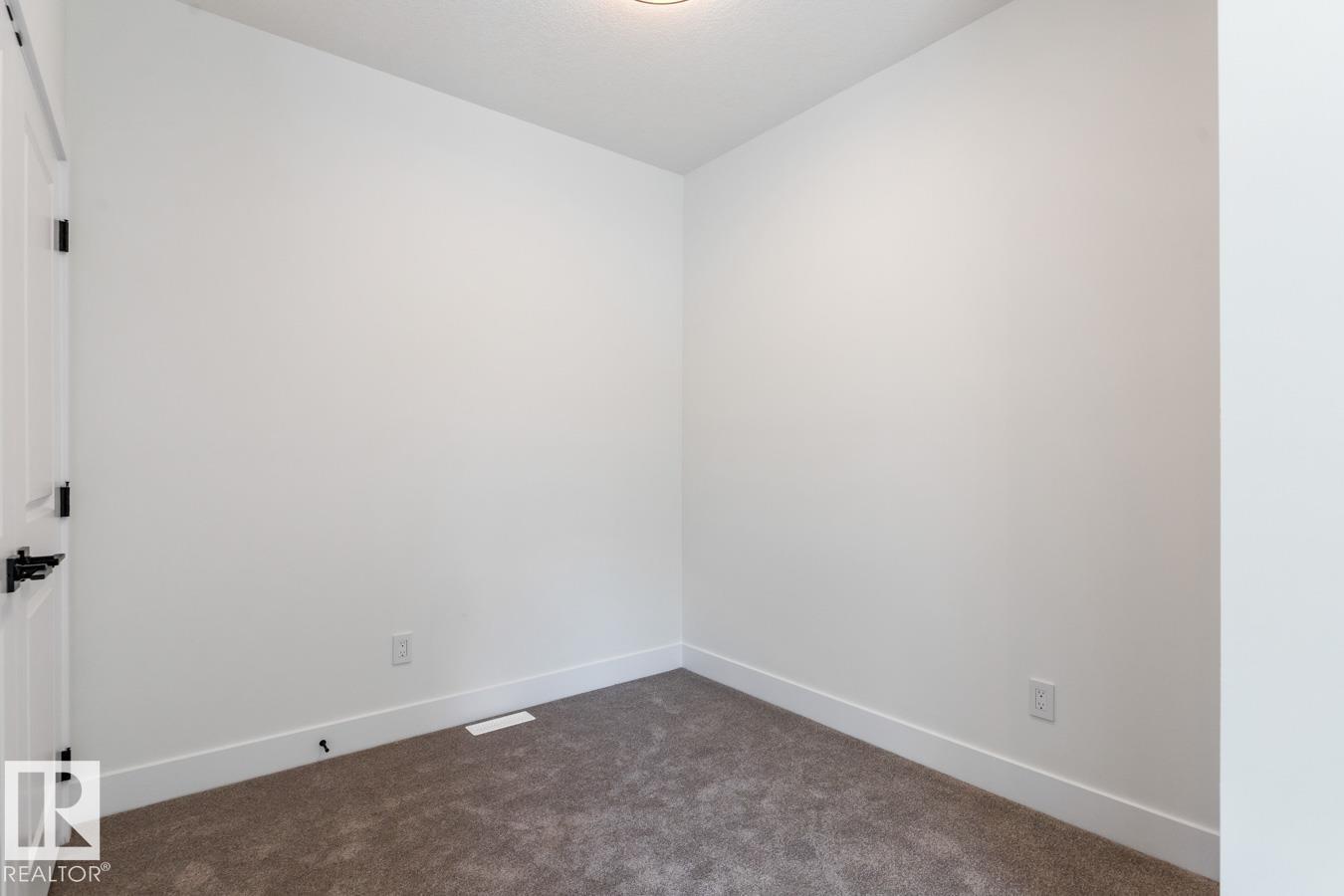 Photo 40 of 7906 75 St Nw, Edmonton AB