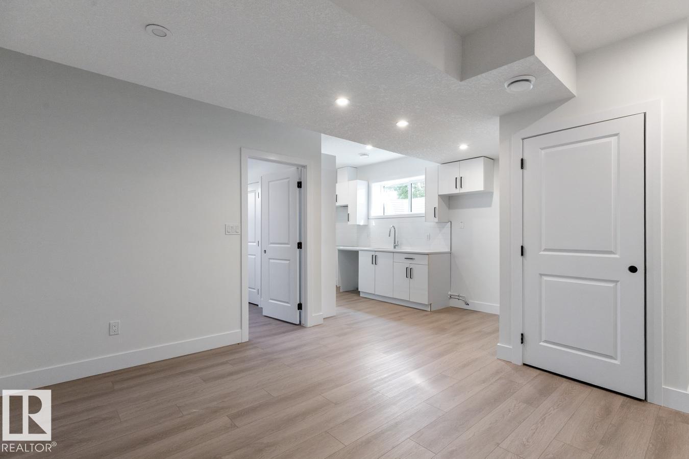 Photo 47 of 7906 75 St Nw, Edmonton AB
