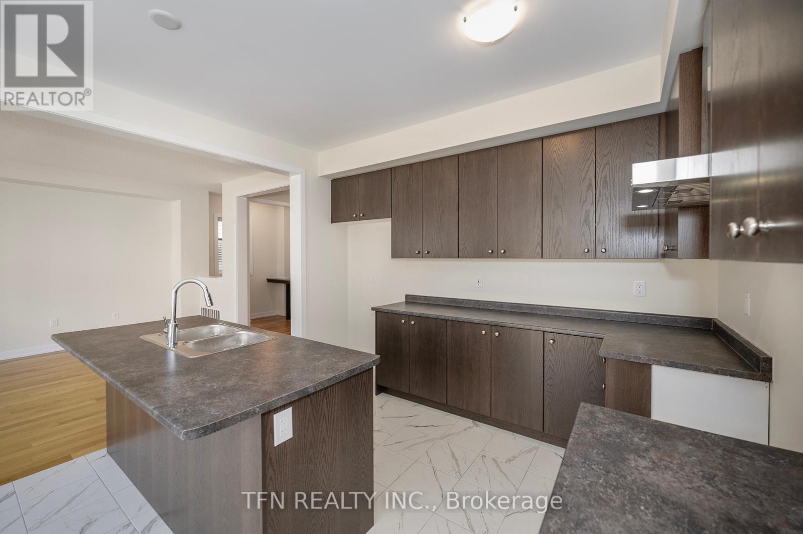 Photo 23 of 71 Wintergreen Crescent, Haldimand ON