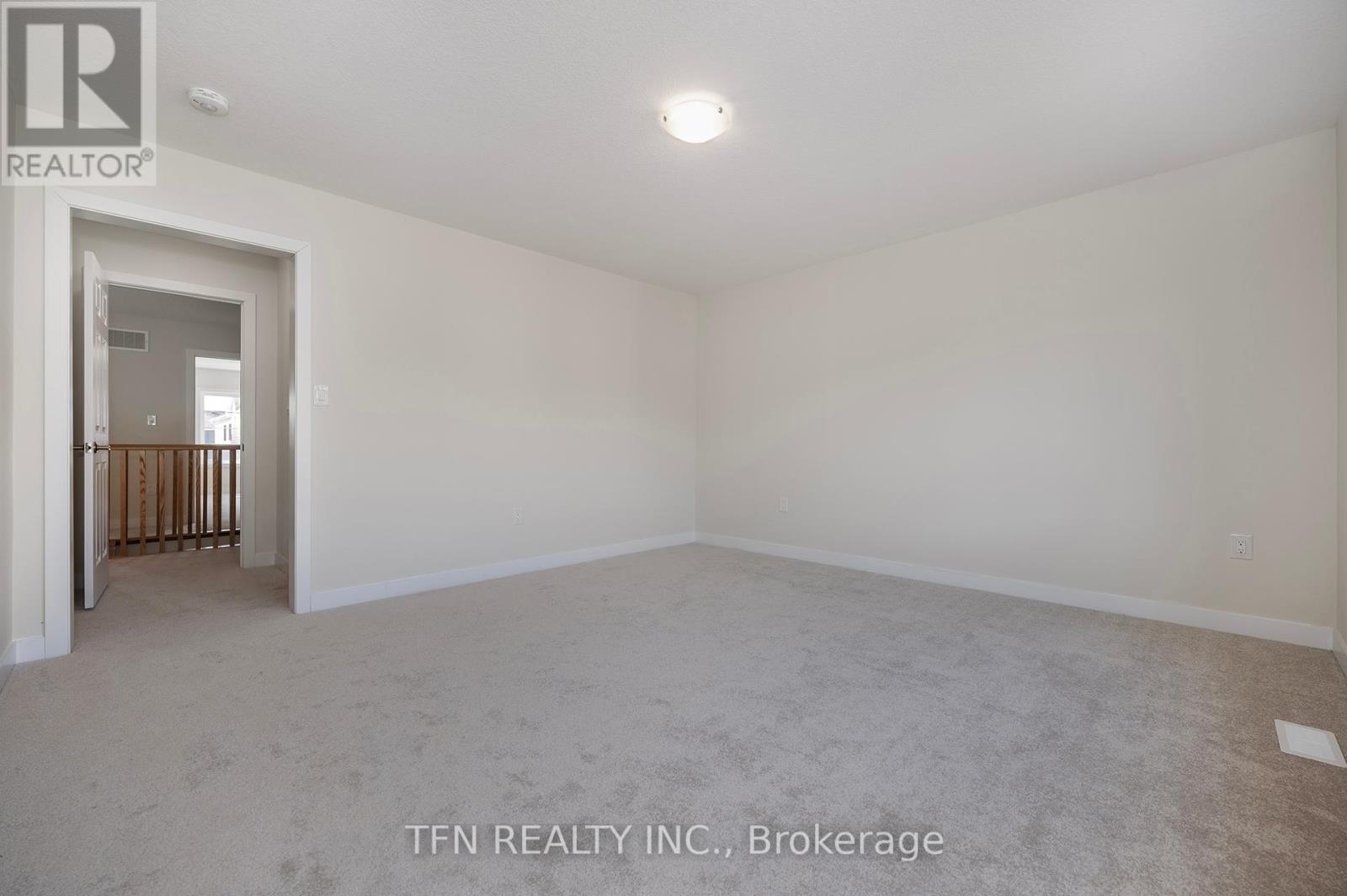 Photo 2 of 71 Wintergreen Crescent, Haldimand ON