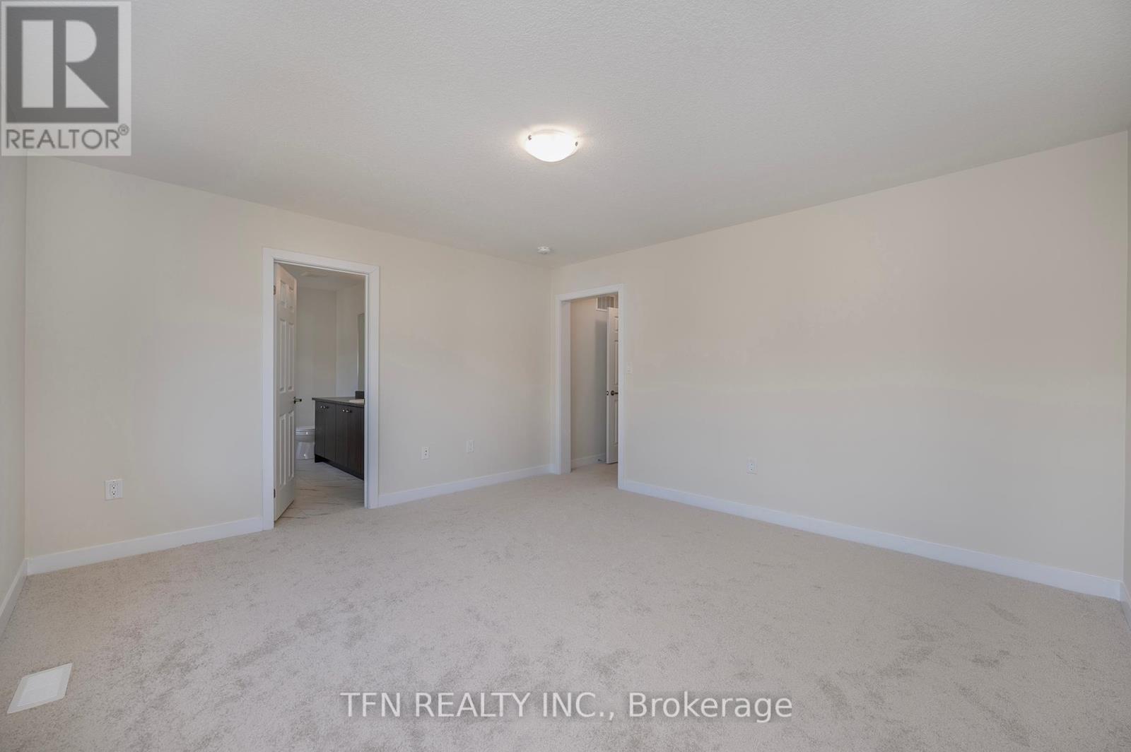 Photo 35 of 71 Wintergreen Crescent, Haldimand ON