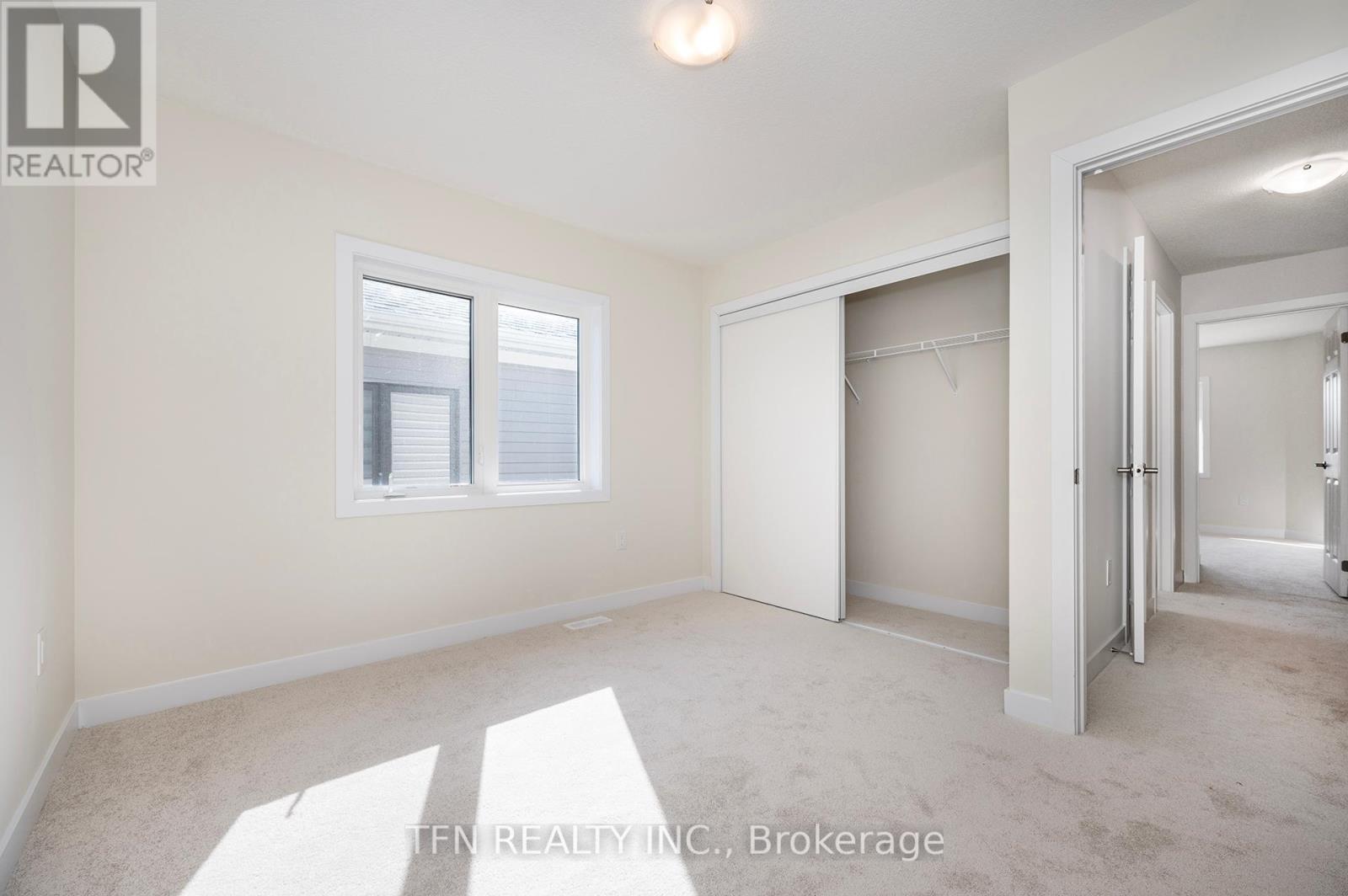 Photo 10 of 71 Wintergreen Crescent, Haldimand ON