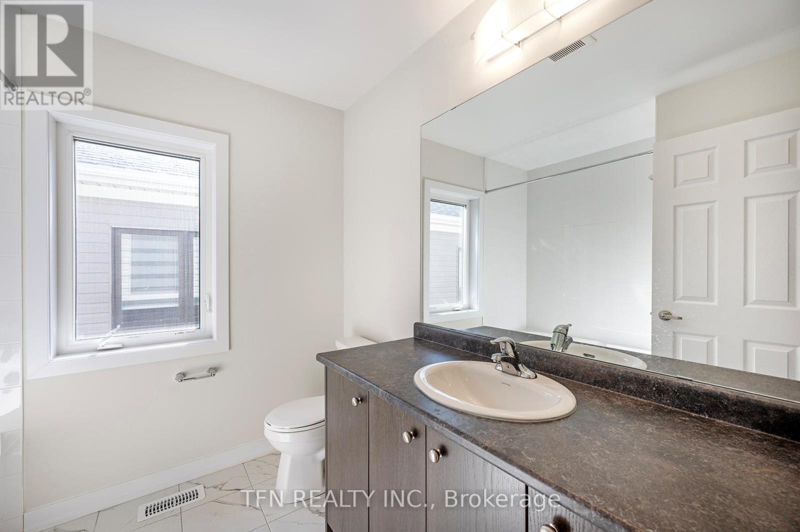 Photo 41 of 71 Wintergreen Crescent, Haldimand ON