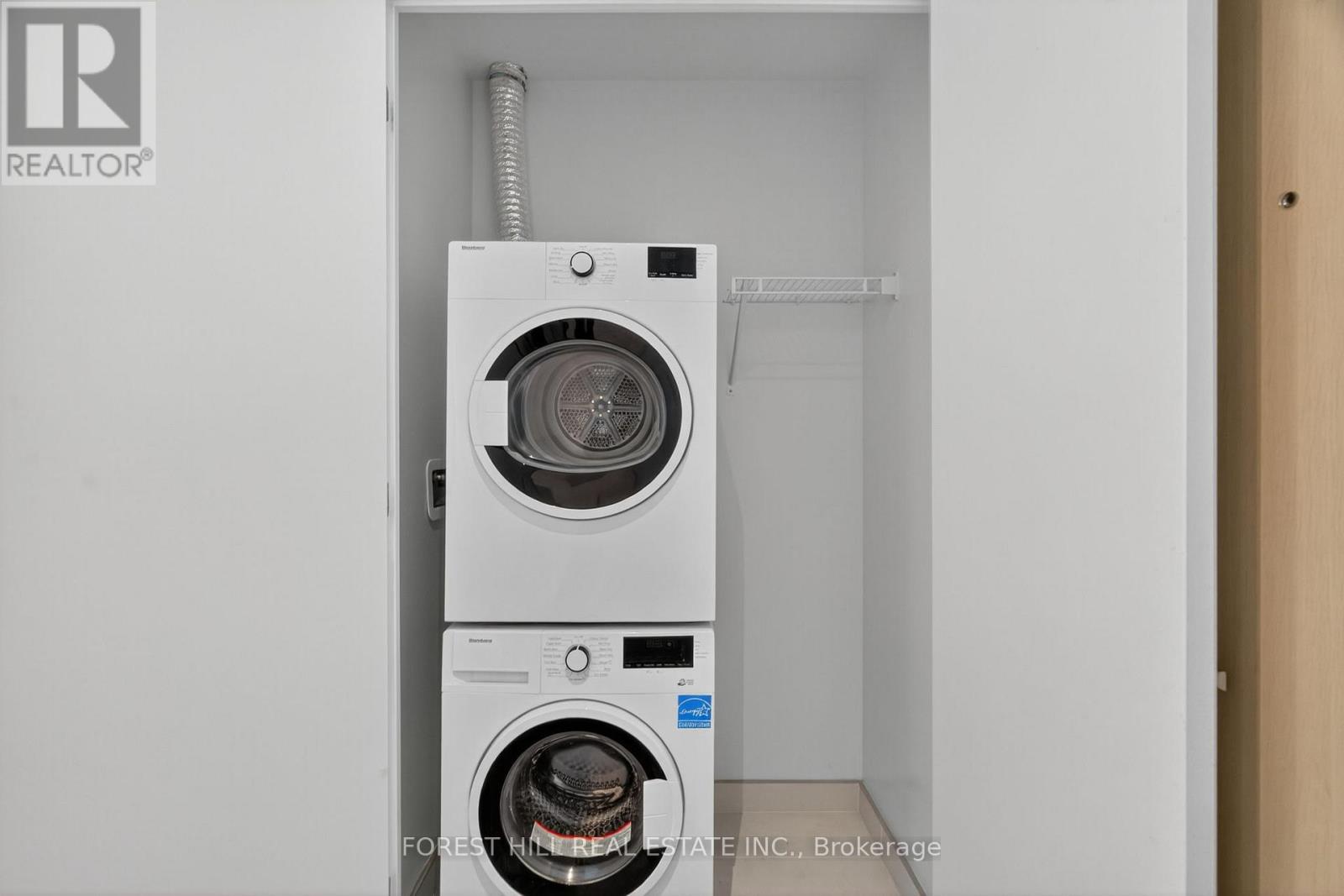 Photo 14 of 1241 8 Hillsdale Avenue E, Toronto ON