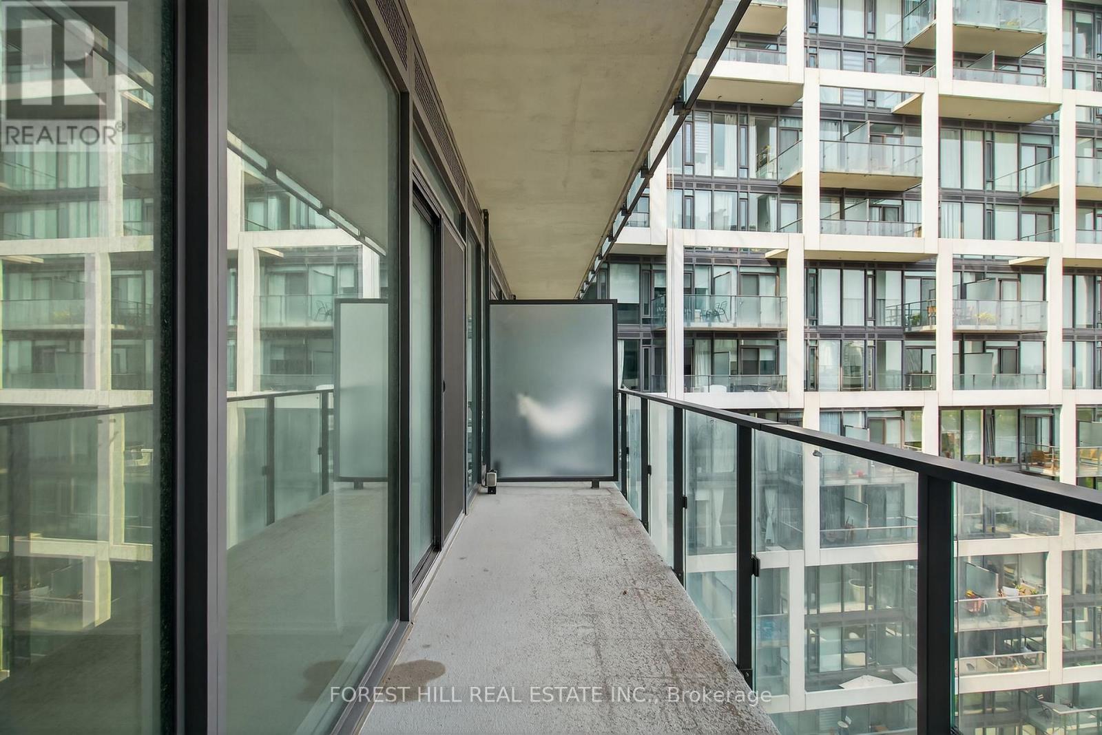 Photo 3 of 1241 8 Hillsdale Avenue E, Toronto ON