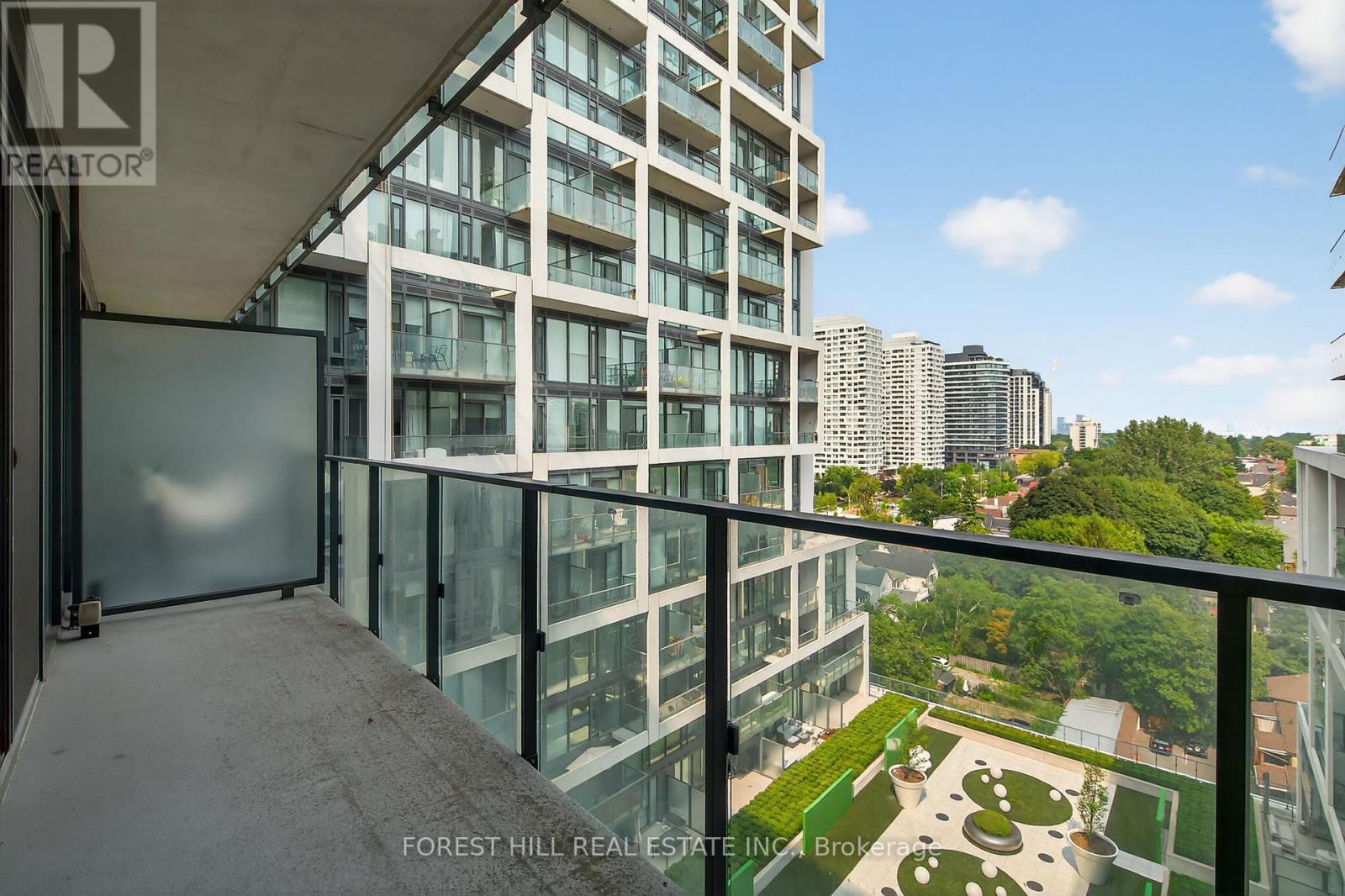 Photo 15 of 1241 8 Hillsdale Avenue E, Toronto ON