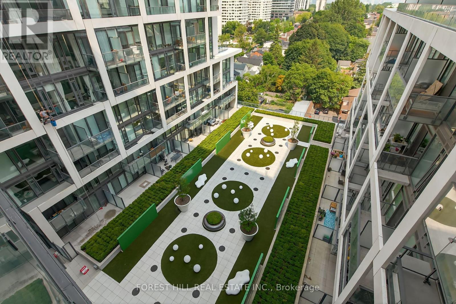 Photo 9 of 1241 8 Hillsdale Avenue E, Toronto ON