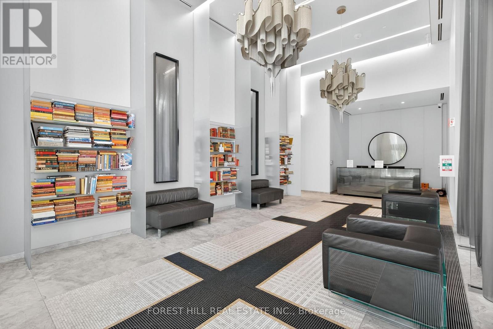 Photo 13 of 1241 8 Hillsdale Avenue E, Toronto ON
