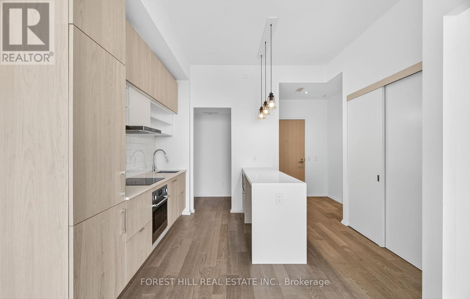 Photo 16 of 1241 8 Hillsdale Avenue E, Toronto ON