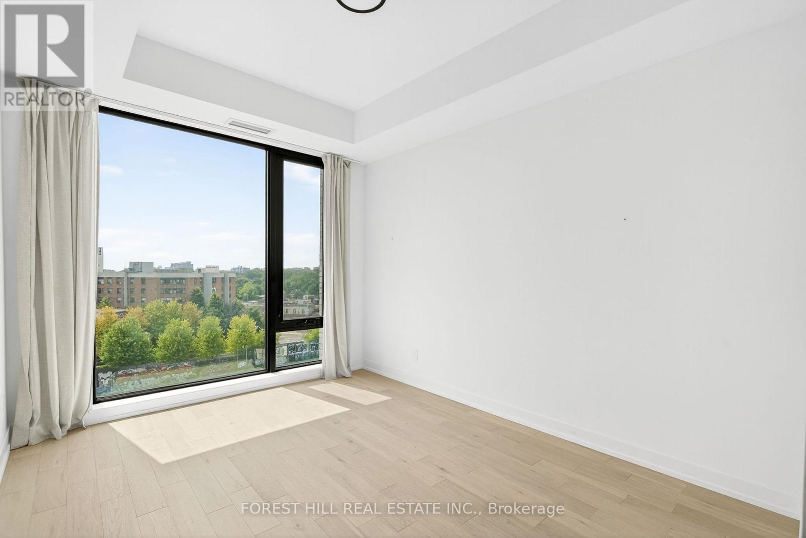 Photo 4 of 804 200 Sudbury Street, Toronto ON