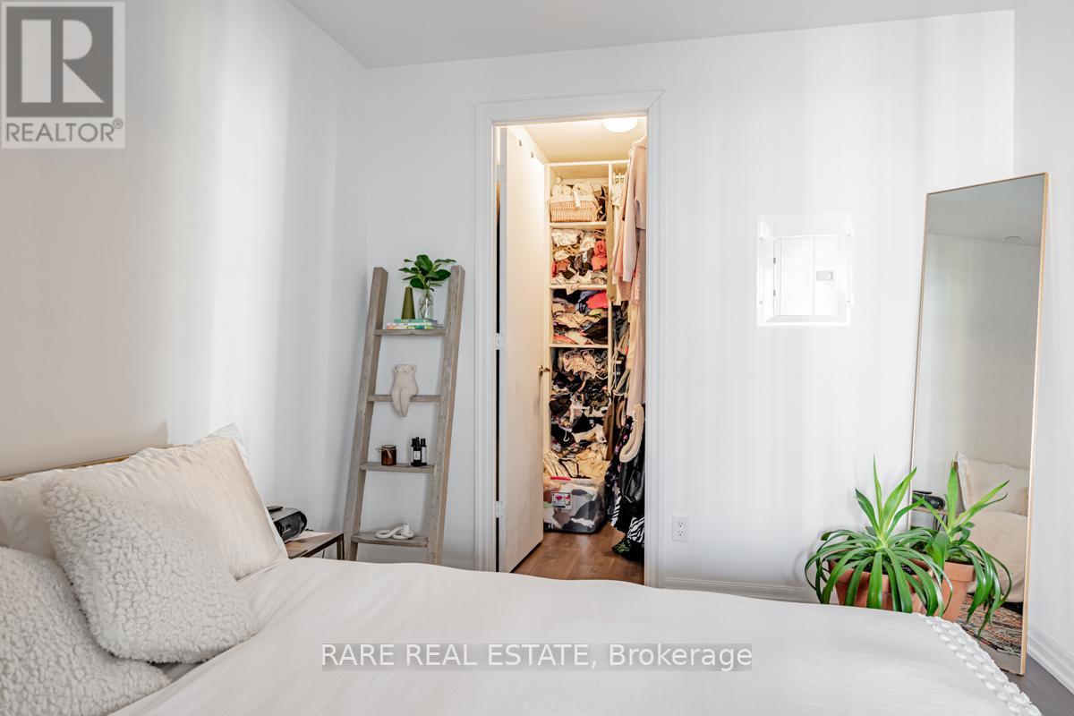 Photo 8 of 2304 88 Blue Jays Way, Toronto ON