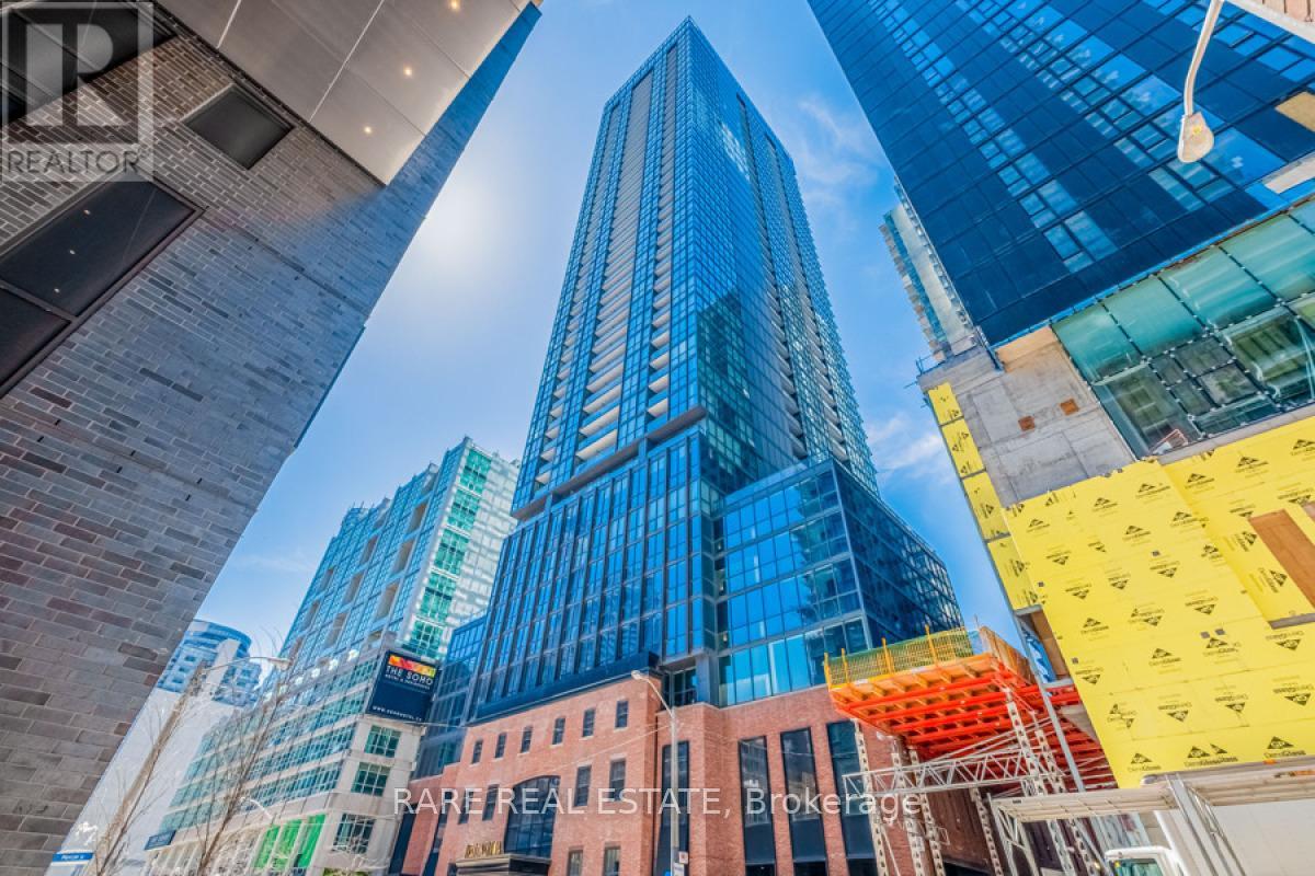Photo 11 of 2304 88 Blue Jays Way, Toronto ON