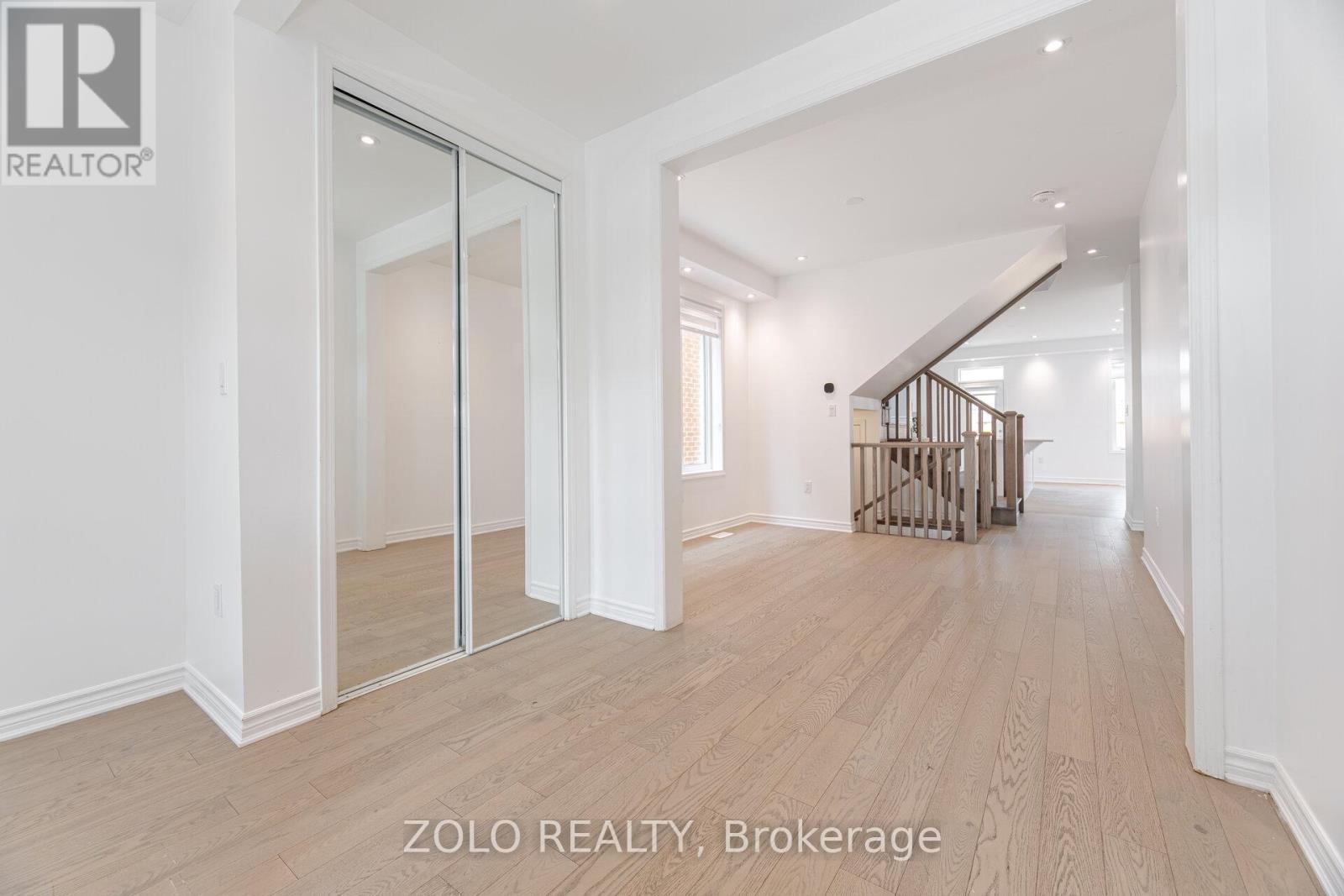 Photo 6 of 1402 Stillmeadow Lane, Pickering ON