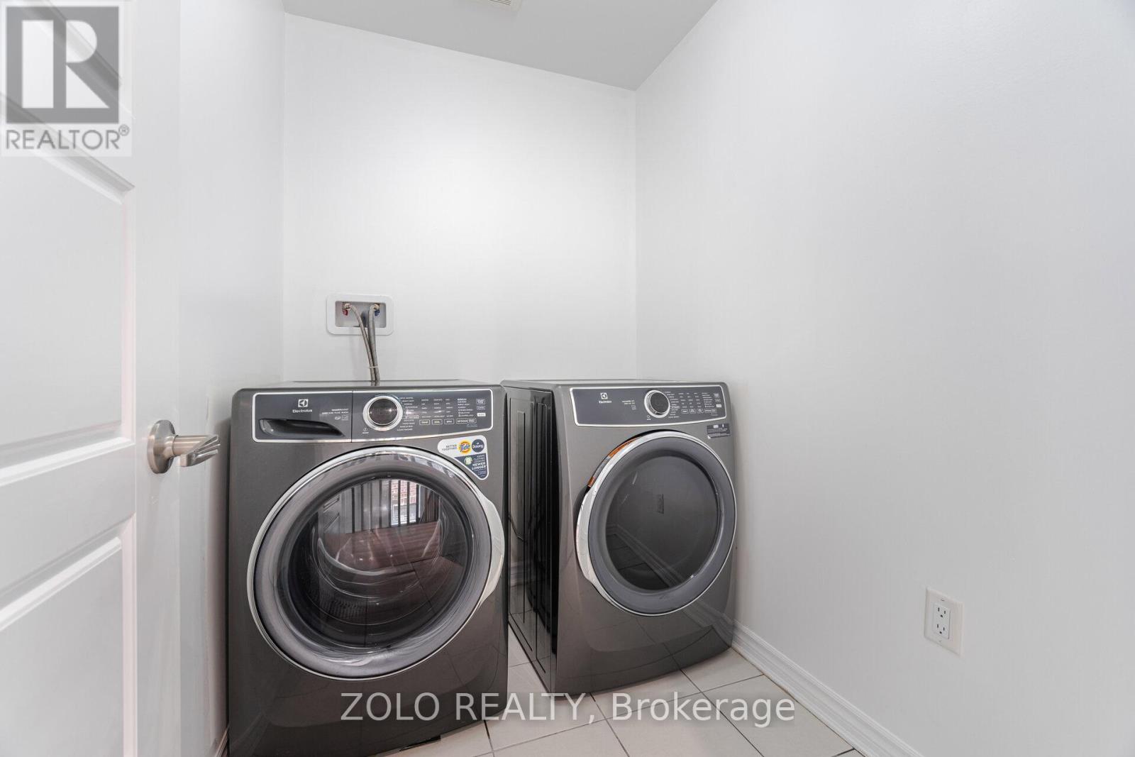 Photo 15 of 1402 Stillmeadow Lane, Pickering ON