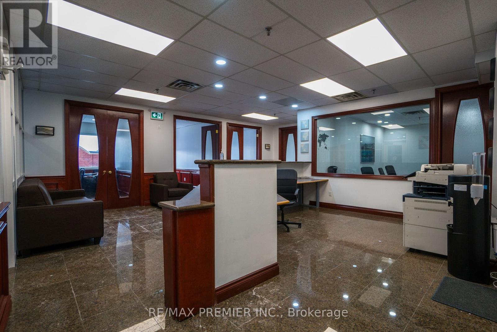 Photo 2 of 2027 1225 Kennedy Road, Toronto ON