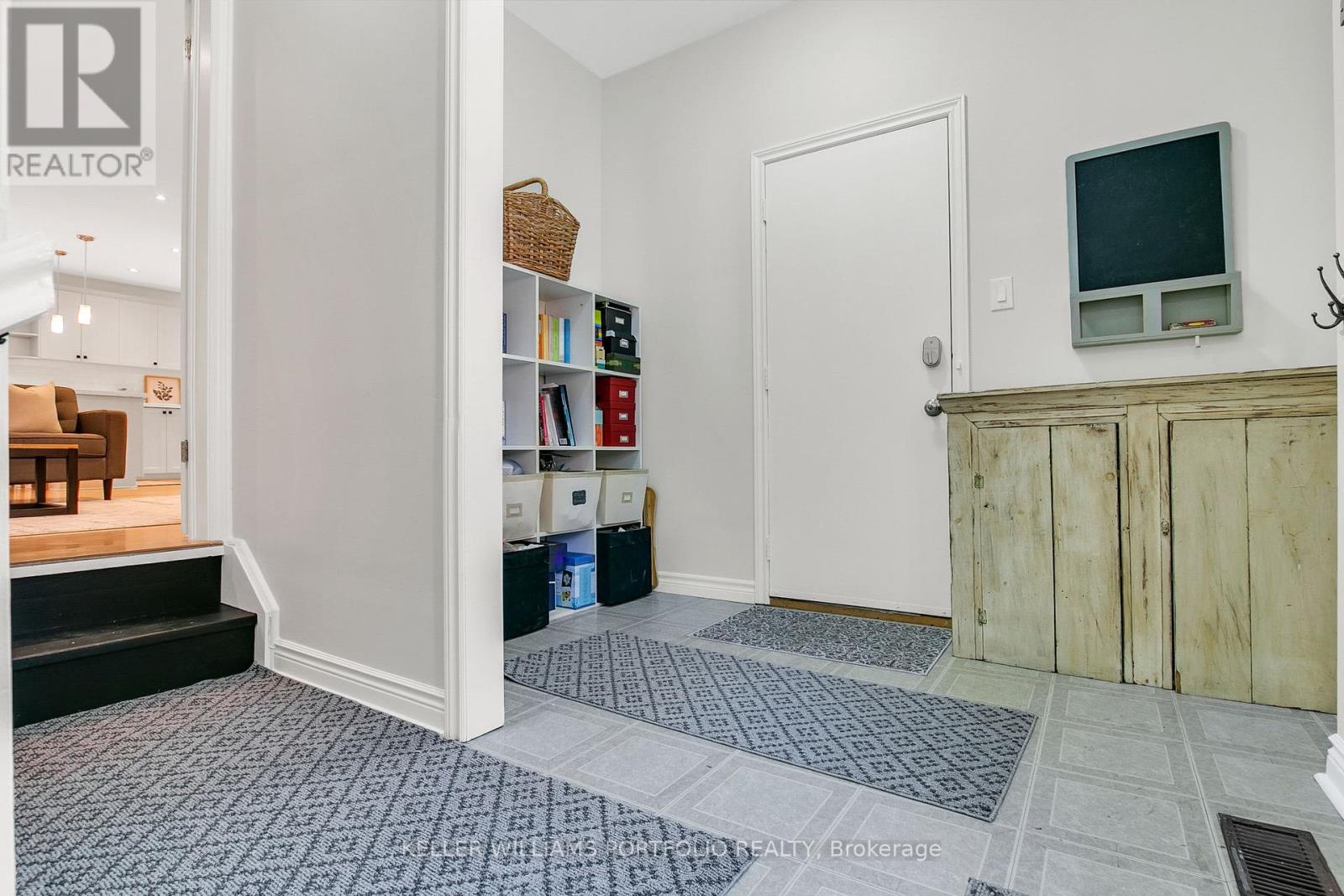 Photo 23 of 85 Ashbourne Drive, Toronto ON