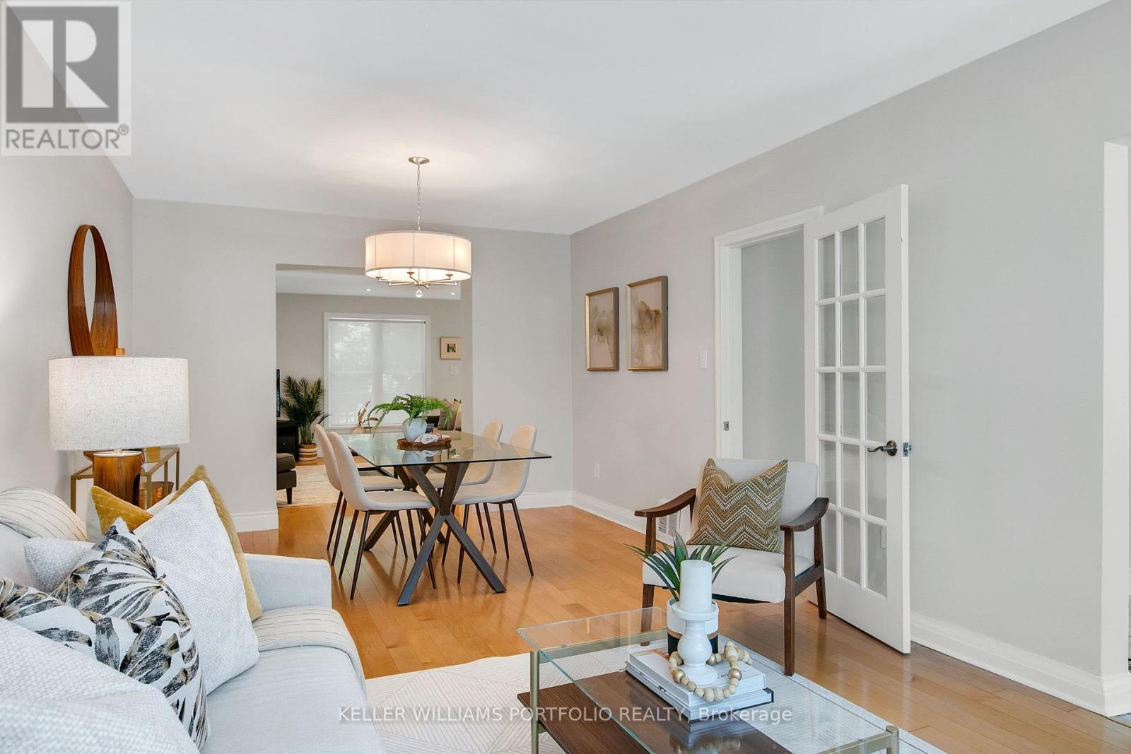 Photo 17 of 85 Ashbourne Drive, Toronto ON
