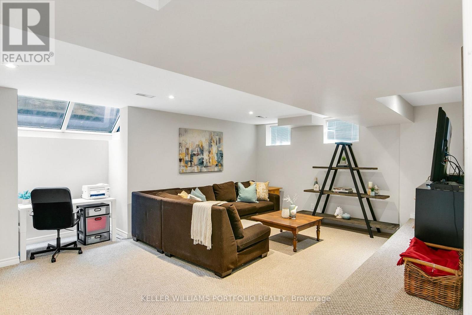 Photo 36 of 85 Ashbourne Drive, Toronto ON