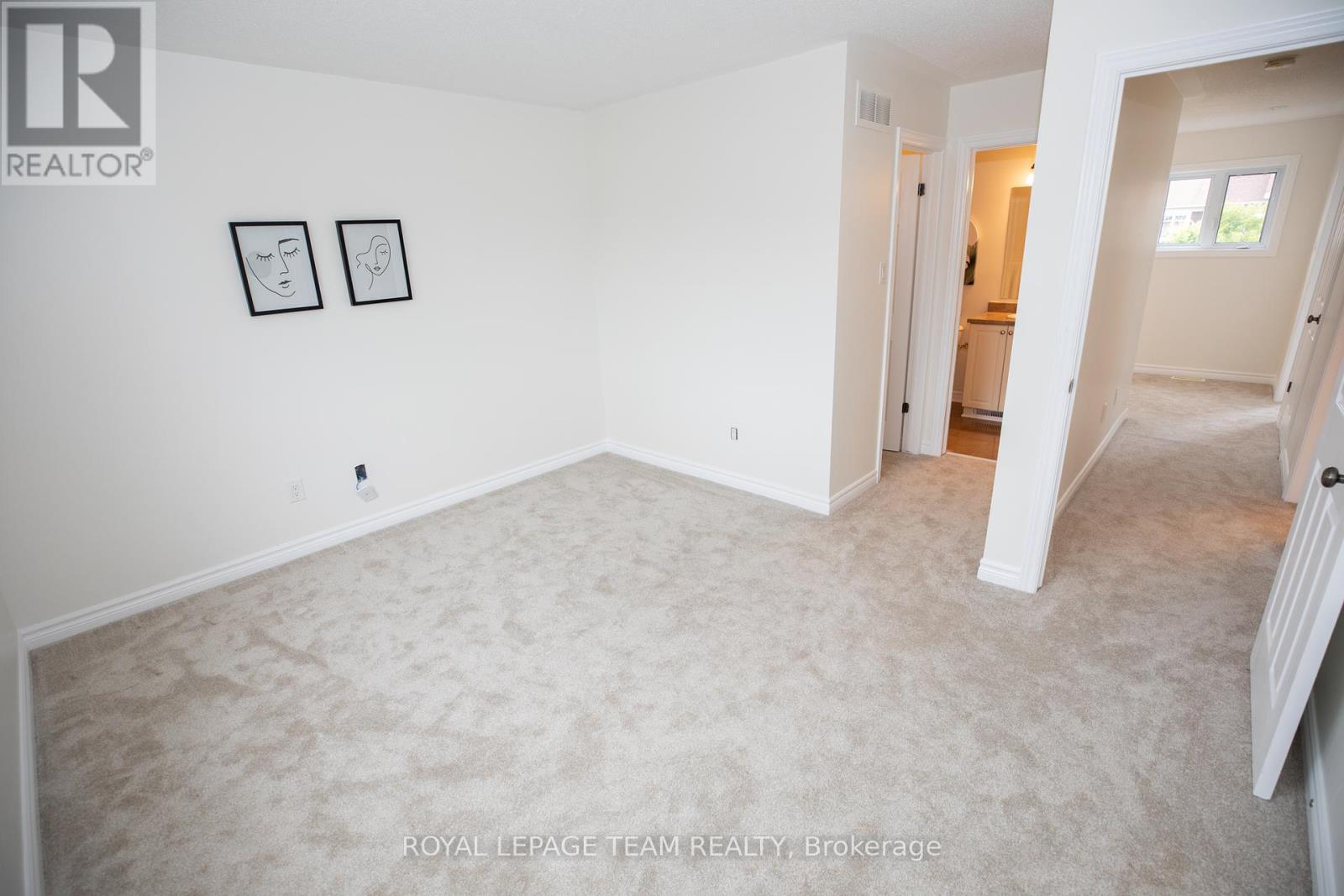 Photo 31 of 687 Paul Metivier Drive, Ottawa ON