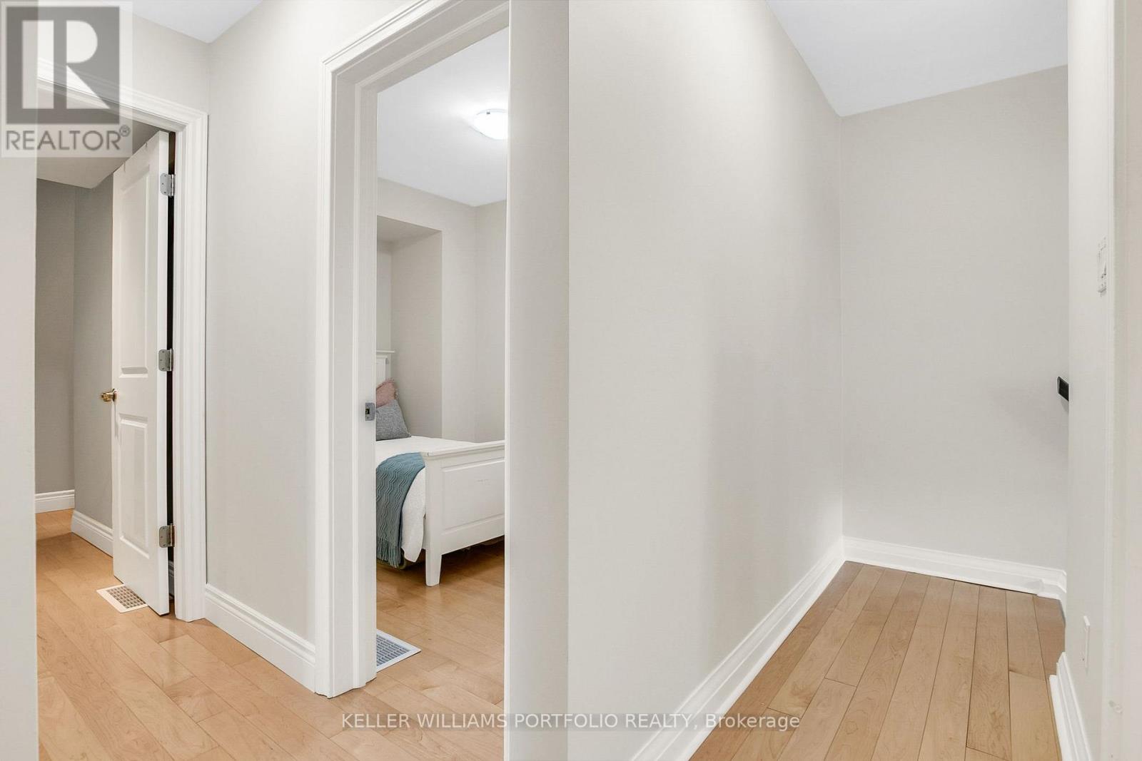 Photo 25 of 85 Ashbourne Drive, Toronto ON