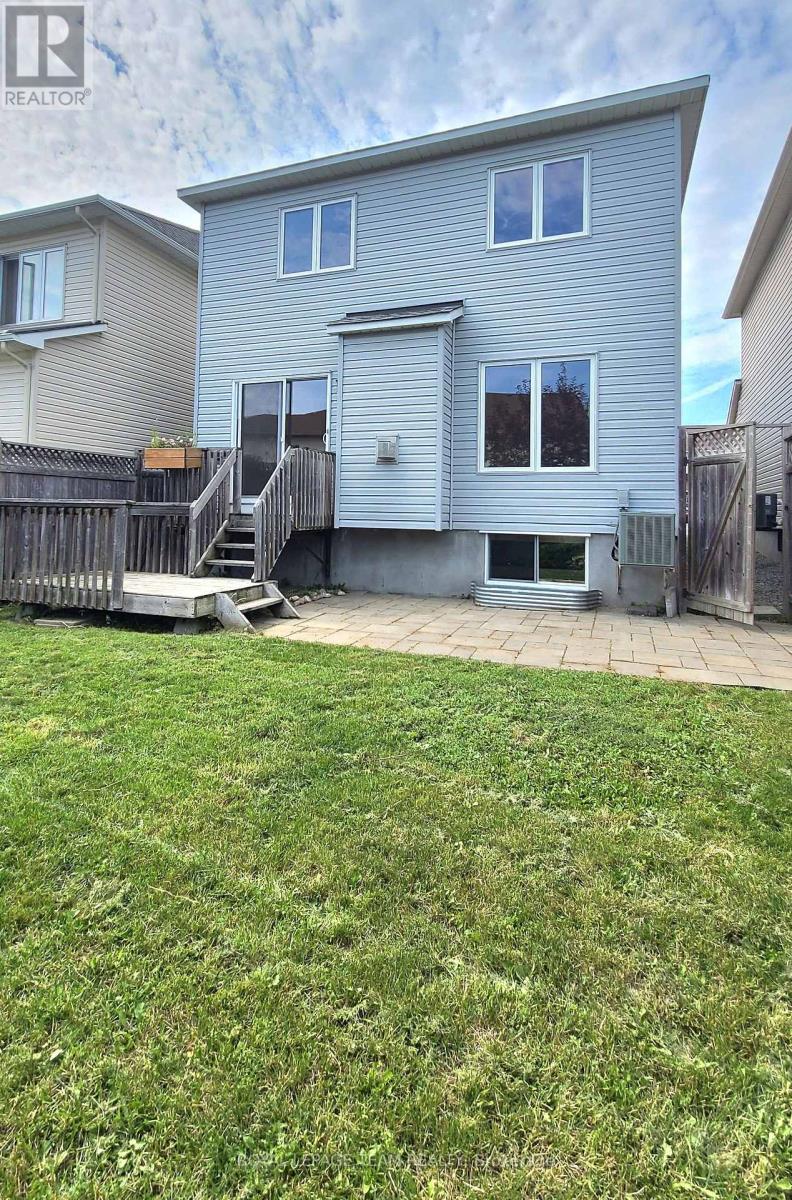 Photo 19 of 687 Paul Metivier Drive, Ottawa ON