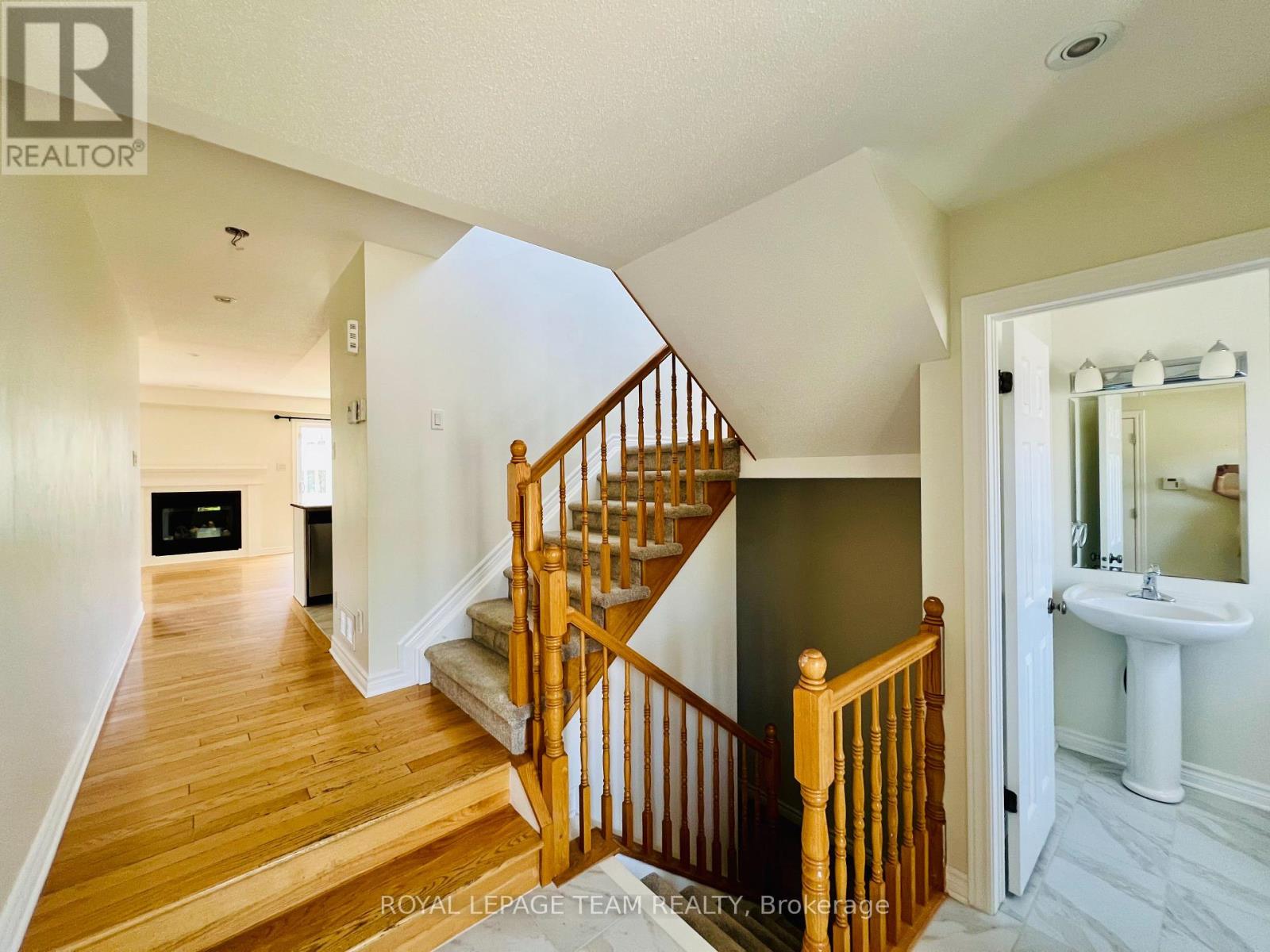 Photo 4 of 687 Paul Metivier Drive, Ottawa ON