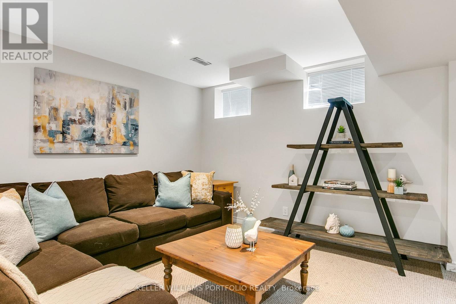 Photo 37 of 85 Ashbourne Drive, Toronto ON