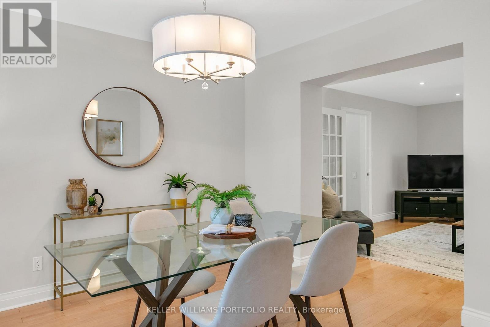 Photo 19 of 85 Ashbourne Drive, Toronto ON