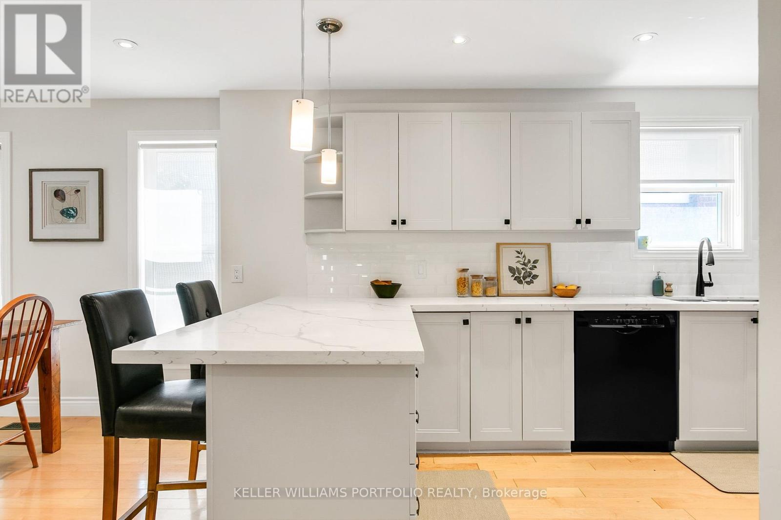Photo 6 of 85 Ashbourne Drive, Toronto ON