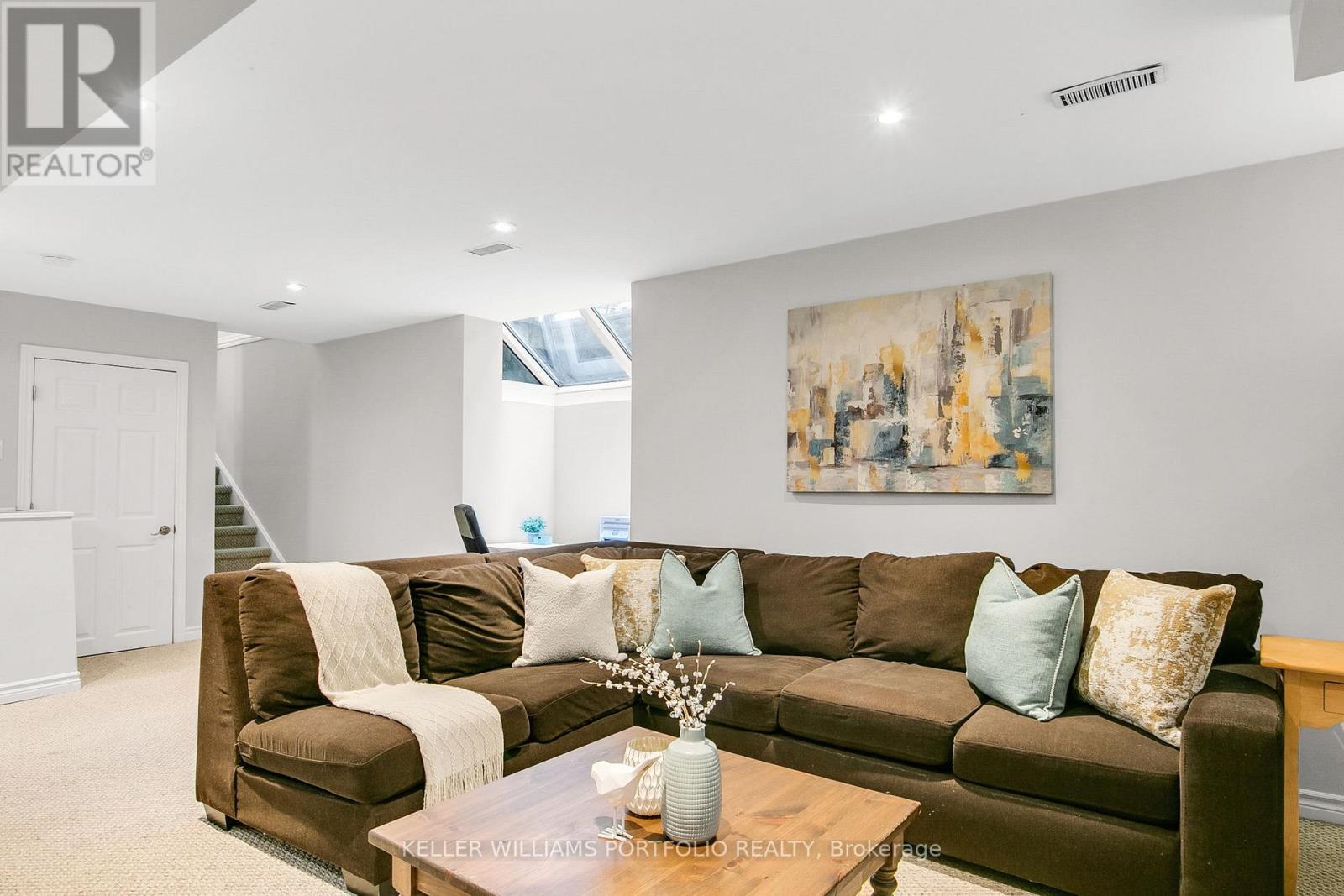 Photo 38 of 85 Ashbourne Drive, Toronto ON