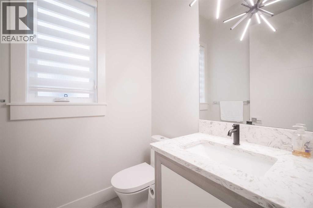 Single Family House for Sale in   Avenue NE Winston Heights/Mountview Calgary 