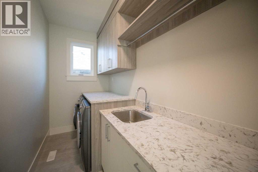 Single Family House for Sale in   Avenue NE Winston Heights/Mountview Calgary 