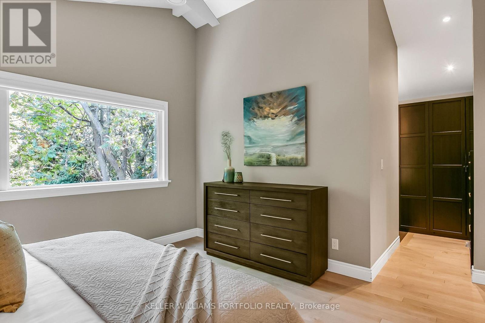 Photo 27 of 85 Ashbourne Drive, Toronto ON