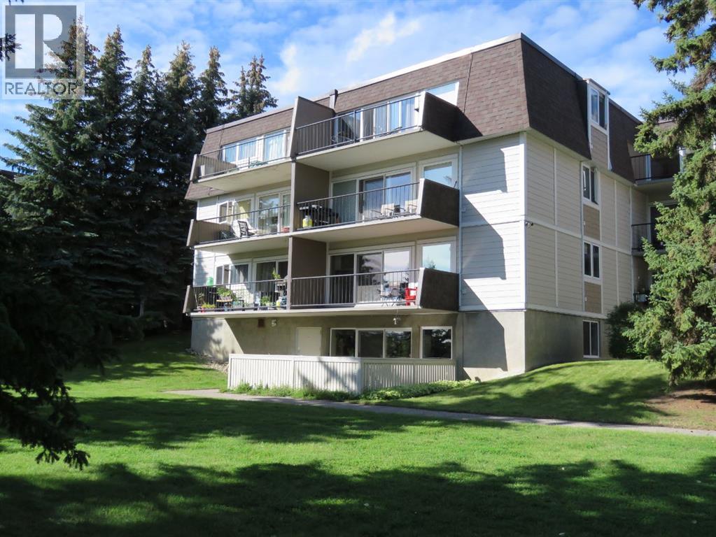 Single Family House for Sale in   Cedar Crescent SW Spruce Cliff Calgary 