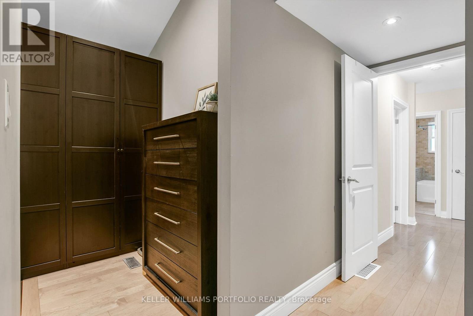 Photo 29 of 85 Ashbourne Drive, Toronto ON