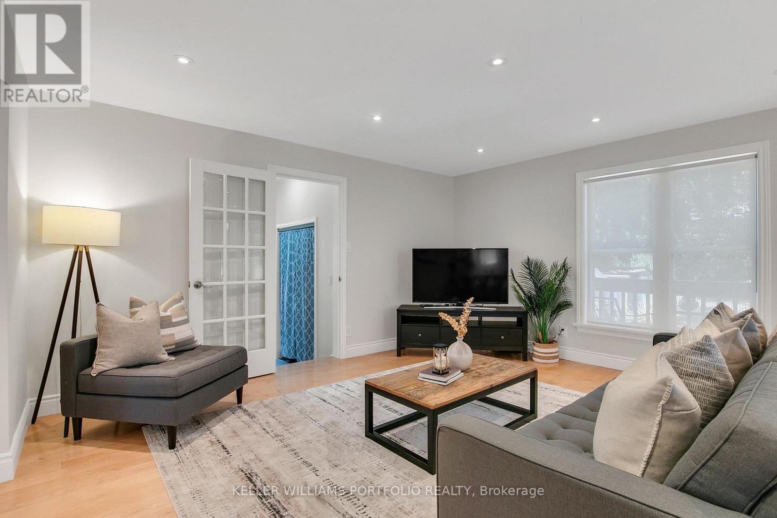 Photo 22 of 85 Ashbourne Drive, Toronto ON