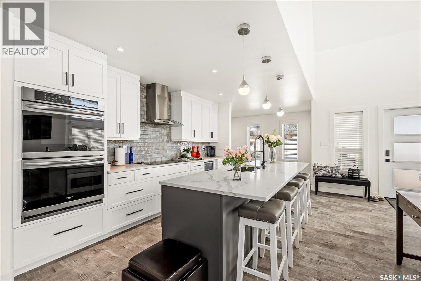 Photo 13 of 1130 Stadacona Street W, Moose Jaw SK
