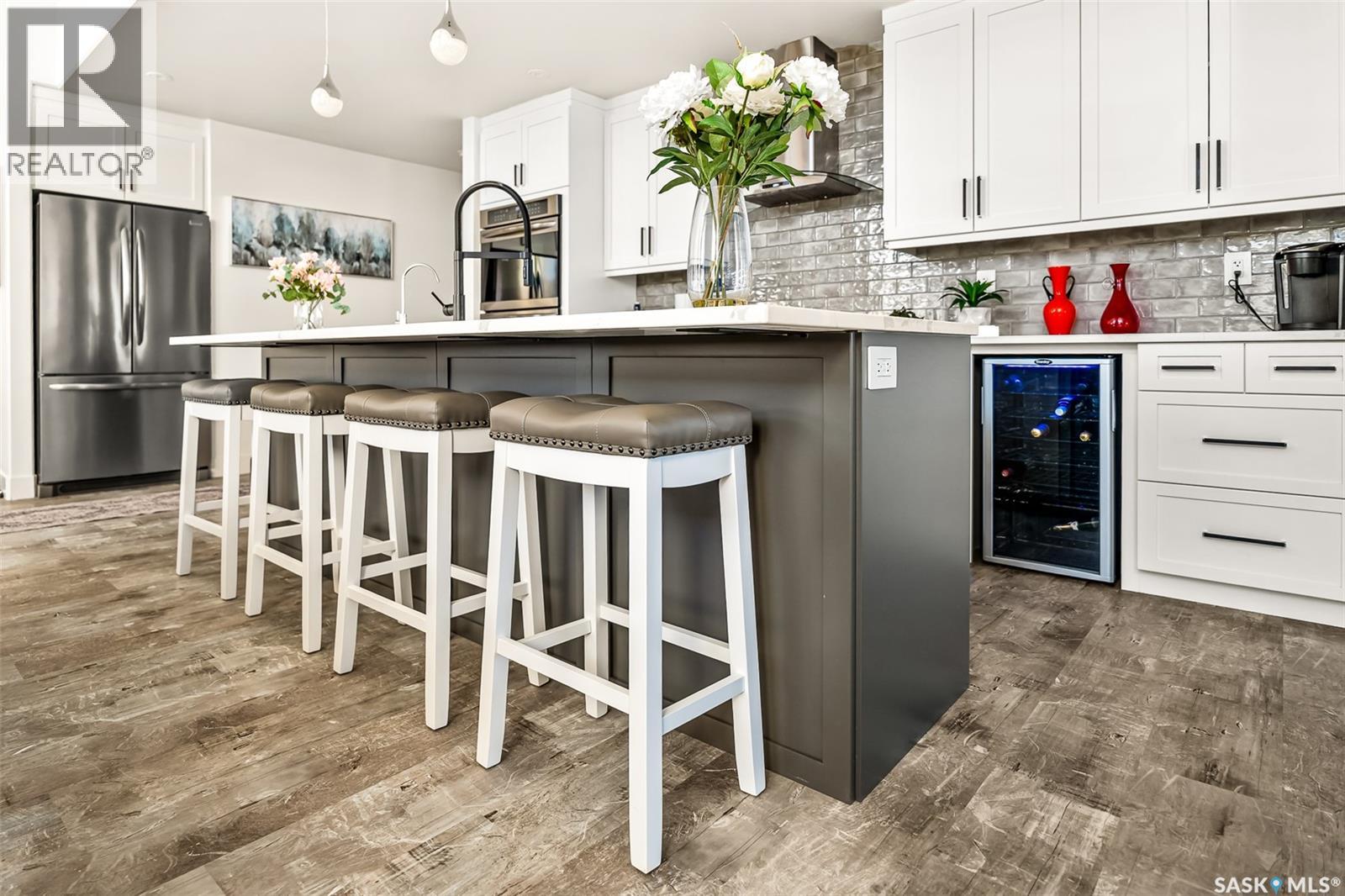 Photo 16 of 1130 Stadacona Street W, Moose Jaw SK