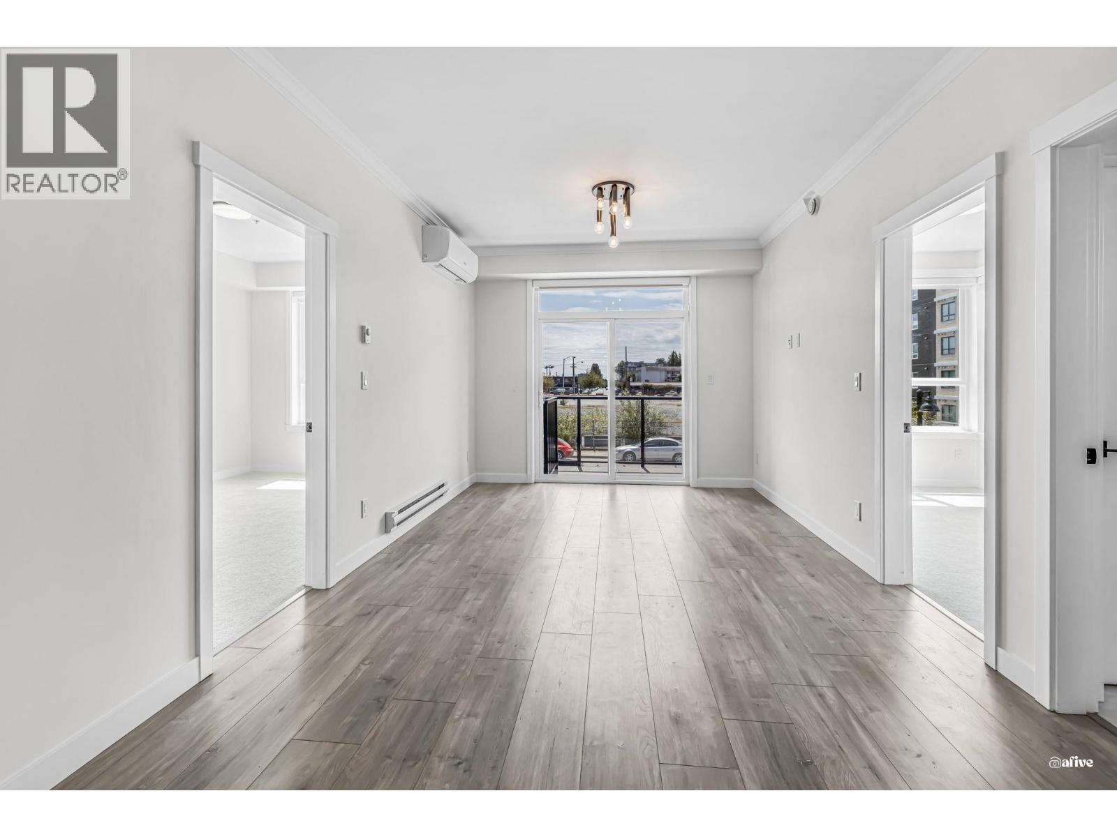 Photo 10 of 215 12109 223 Street, Maple Ridge BC
