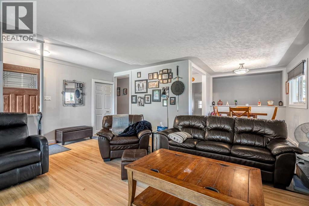 Single Family House Bungalow for Sale in  Fredson Drive SE Fairview Calgary 