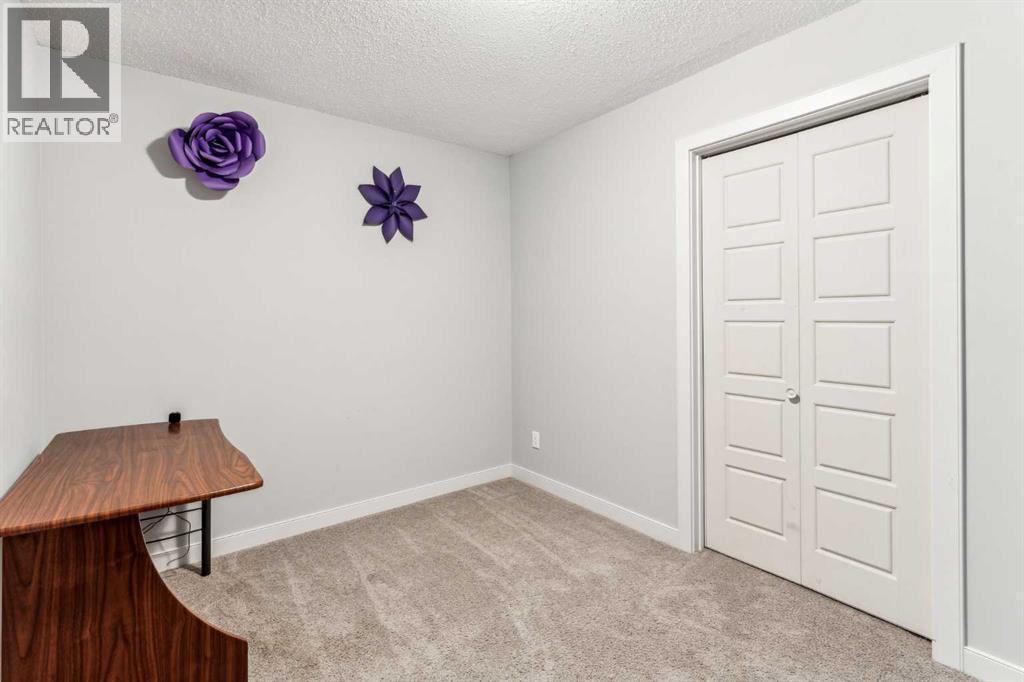 Single Family House for Sale in  Evanspark Gardens NW Evanston Calgary 
